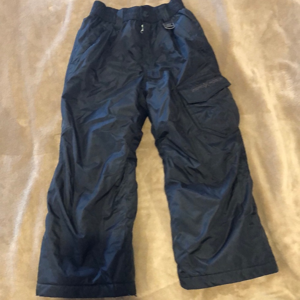 Zero exposure snow pants